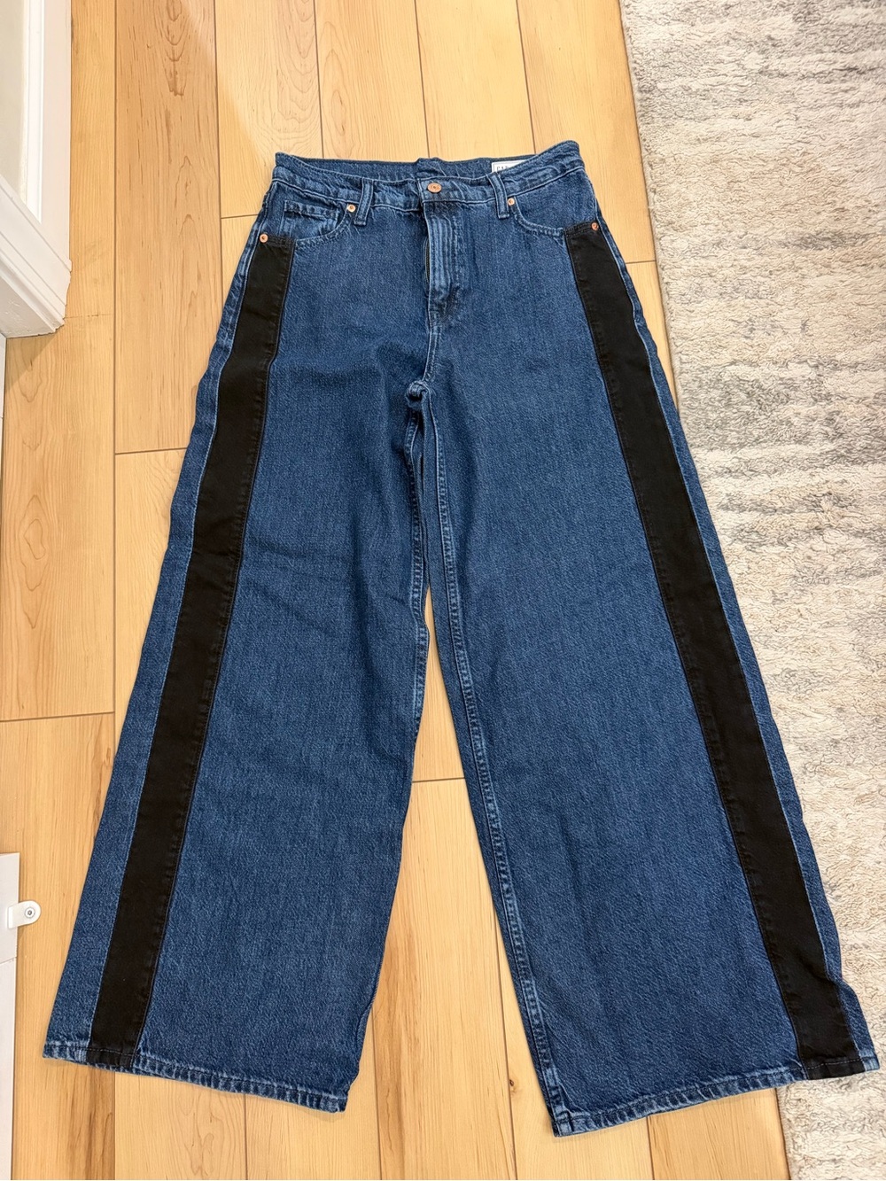 GAP Wide-Leg Jeans with Black Contrast Stripes - Blue/Black